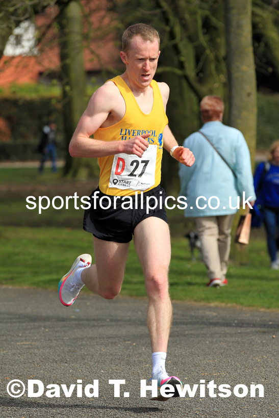 Senior Mens Northern 12 Stage Road Relay, 2022 Northern 12 and 6 Stage Road Relays,  Birkenhead Park, Birkenhead, Wirral.  Photo: David T. Hewitson/Sports for All Pics